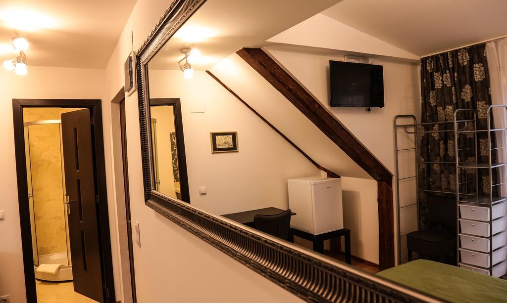 ホテル Casa Crown ブラショフ エクステリア 写真