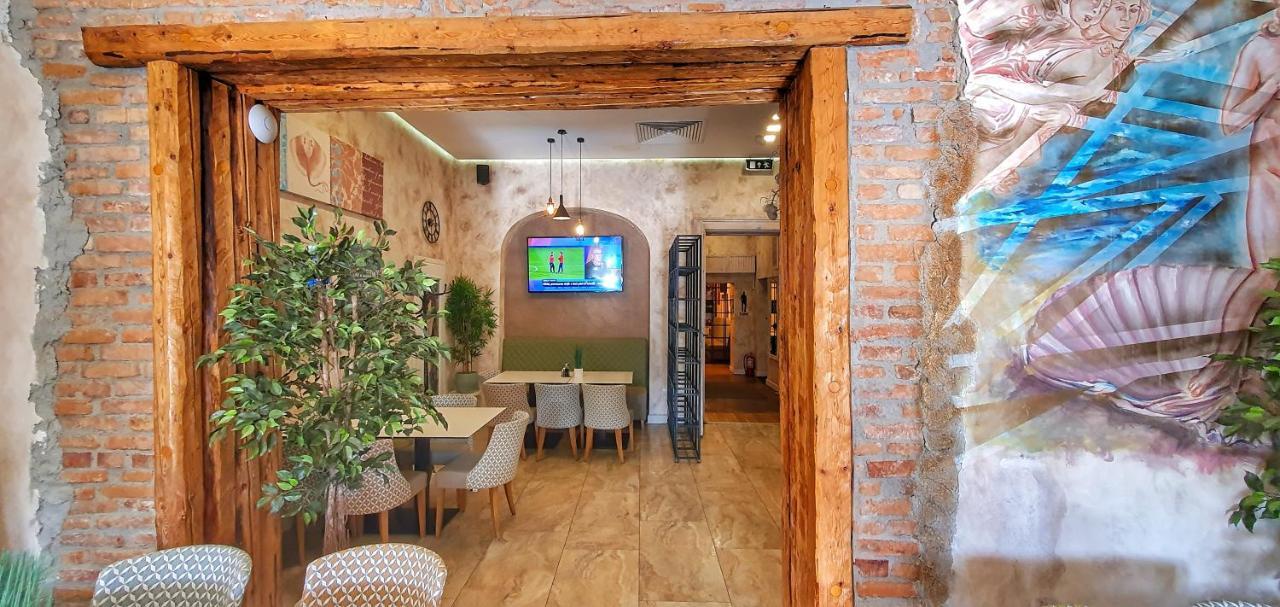 ホテル Casa Crown ブラショフ エクステリア 写真